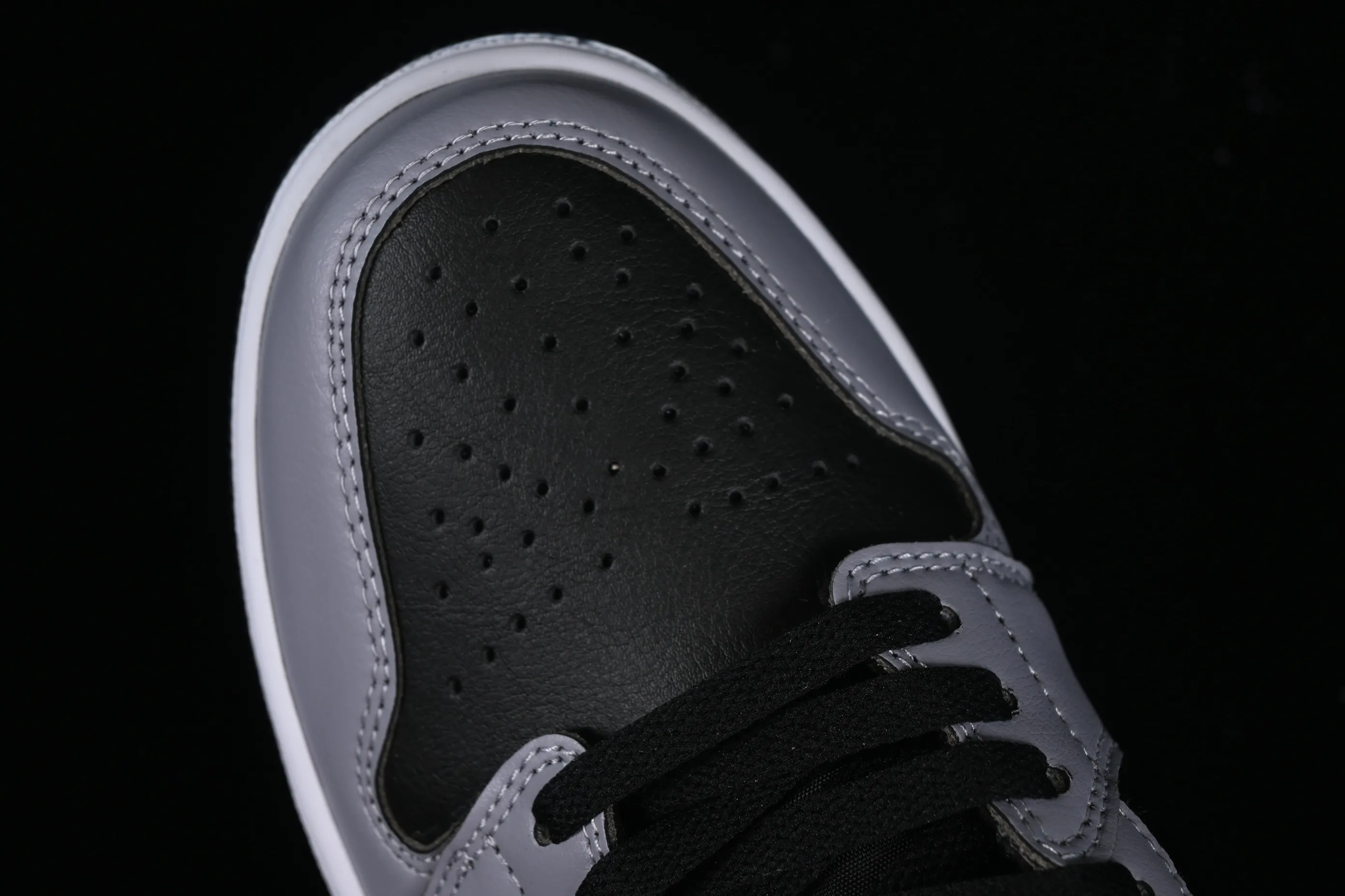 All categories Air Jordan Jordan series basketball shoes Air Jordan 1 Low Z version Air Jordan 1 Low AJ1 Joe 1 gray black red hook low-top cultural basketball shoes FZ4183-002